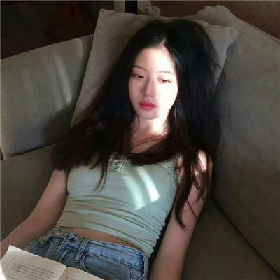 乳房与月亮